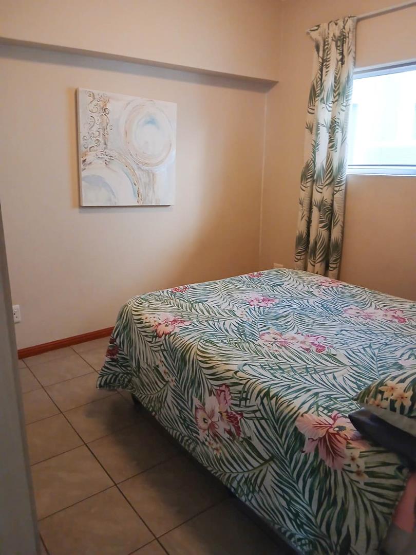 2 Bedroom Property for Sale in Sandbaai Western Cape